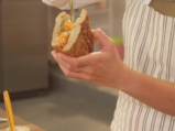 Сандвич с мариновани тиквички и пастърма от сьомга 3